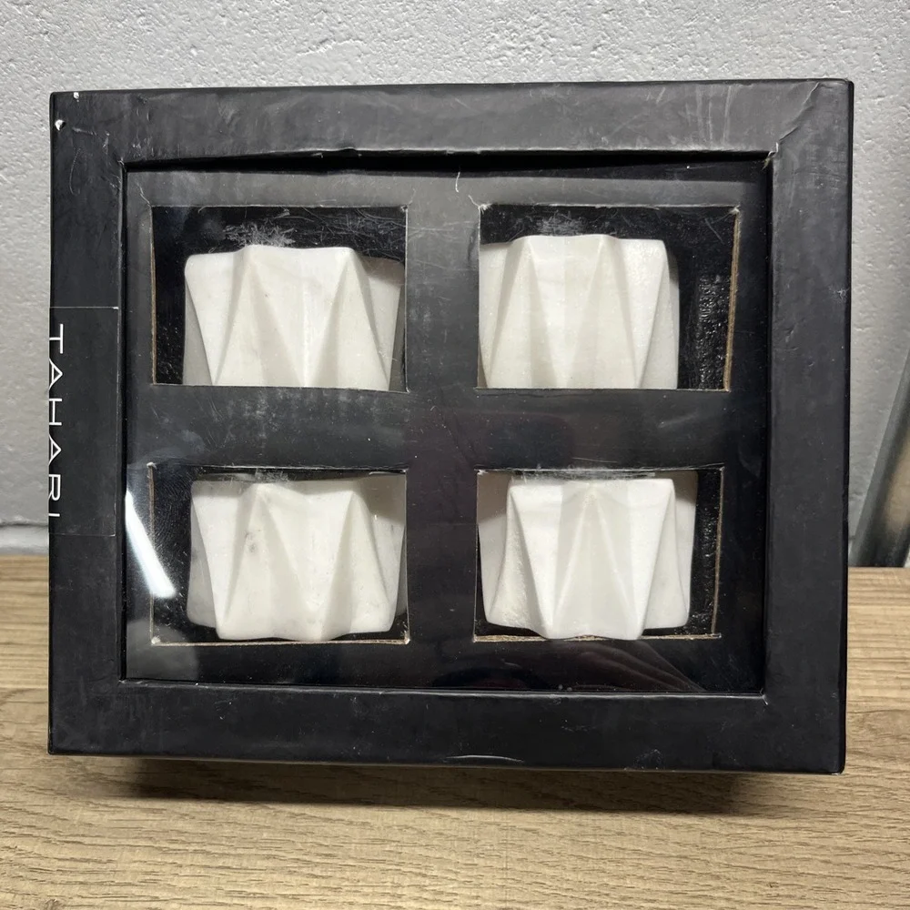 Tahari Set‎ Of 4 White Napkin Rings Stone Looking Abstract Geometric